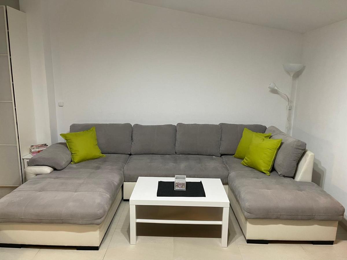 Apartament Rodzinny Ostrowiec Sw Ostrowiec Świętokrzyski Exteriör bild