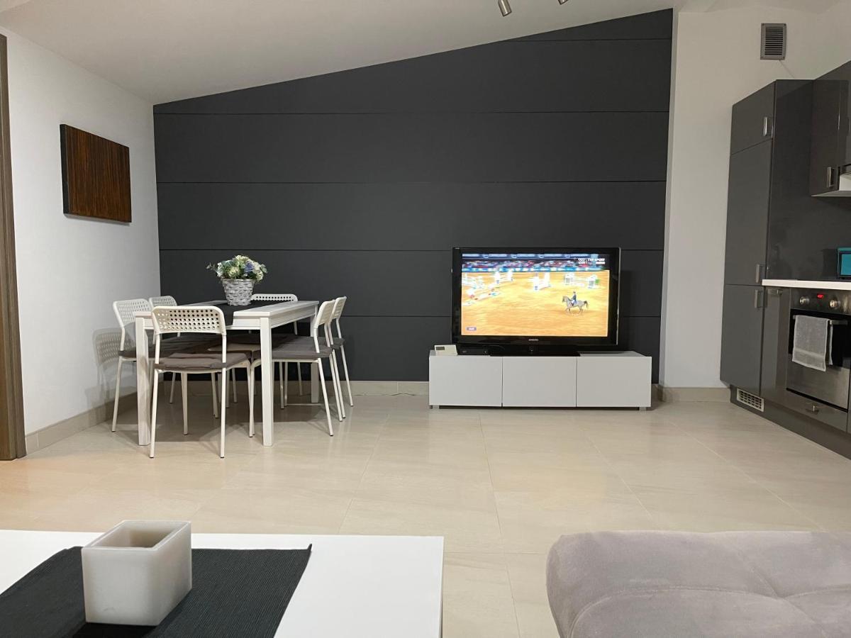 Apartament Rodzinny Ostrowiec Sw Ostrowiec Świętokrzyski Exteriör bild